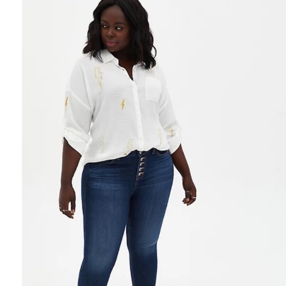 WHITE EMBROIDERED LIGHTNING BOLT SHIRT - Picture 3 of 6